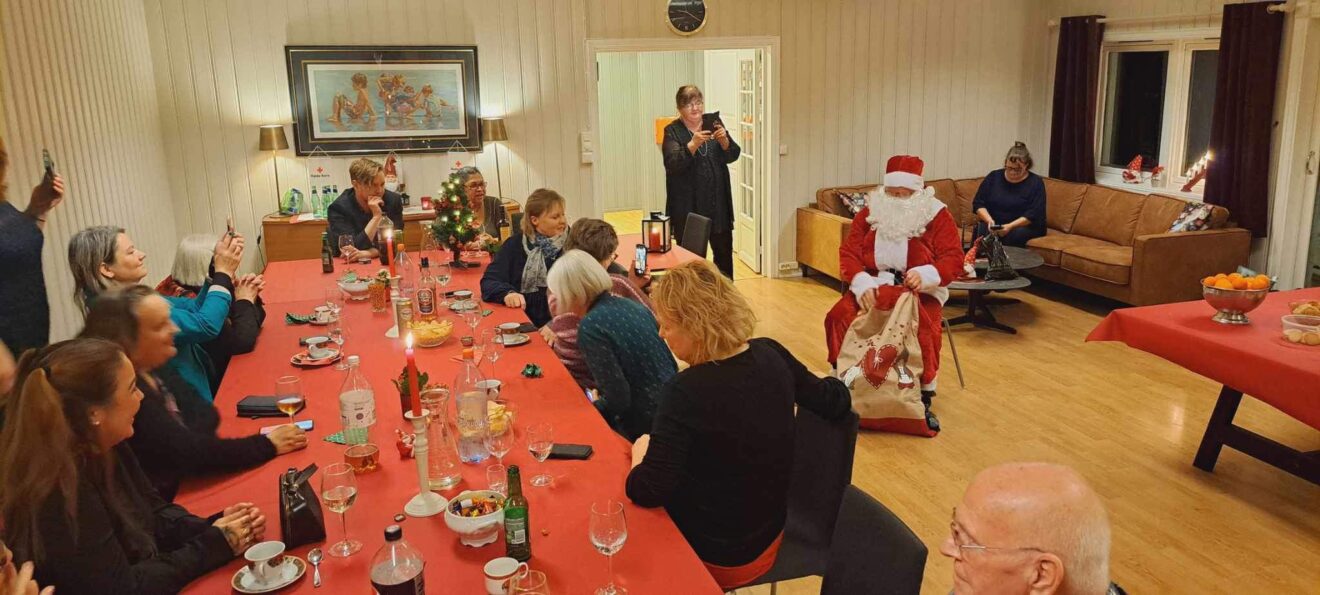 Fortjent julesamling for bruktbutikkens frivillige