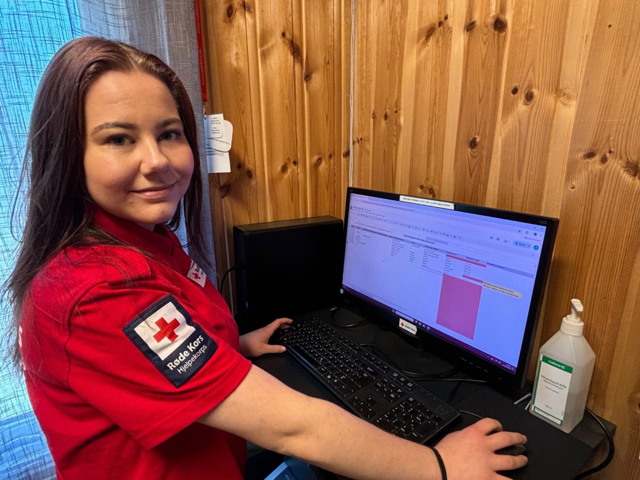 Månedens frivillig: Veronica Berg har full kontroll på hjelpekorpsets utstyr