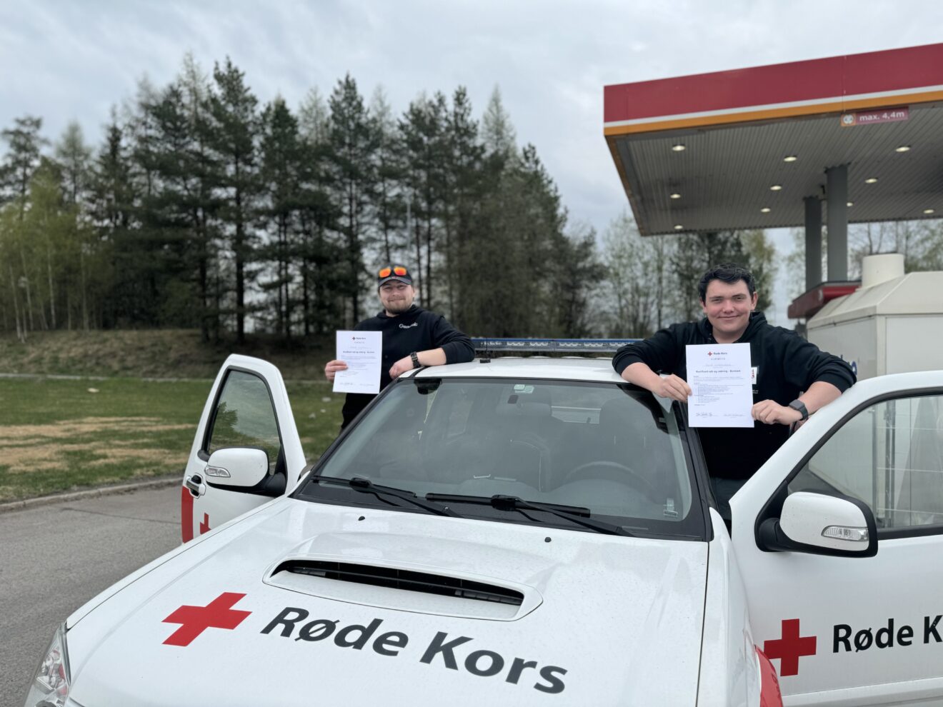Erlend og David besto kurset: nå er de klare til å rykke ut og hjelpe
